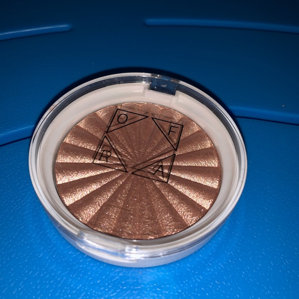 Ofra Highlight in Blissful